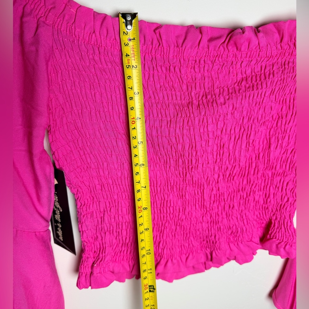 Who’s that girl pink top Medium NWT Chic Fuchsia Off-Shoulder Blouse vacation - Picture 5 of 8